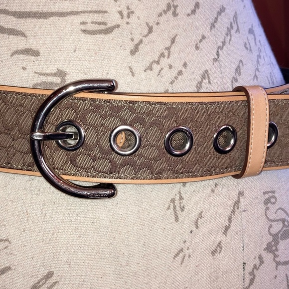 Authentic Coach Woven Jacquard Leather Tan Belt Brass Buckle sz Medium - Picture 6 of 12